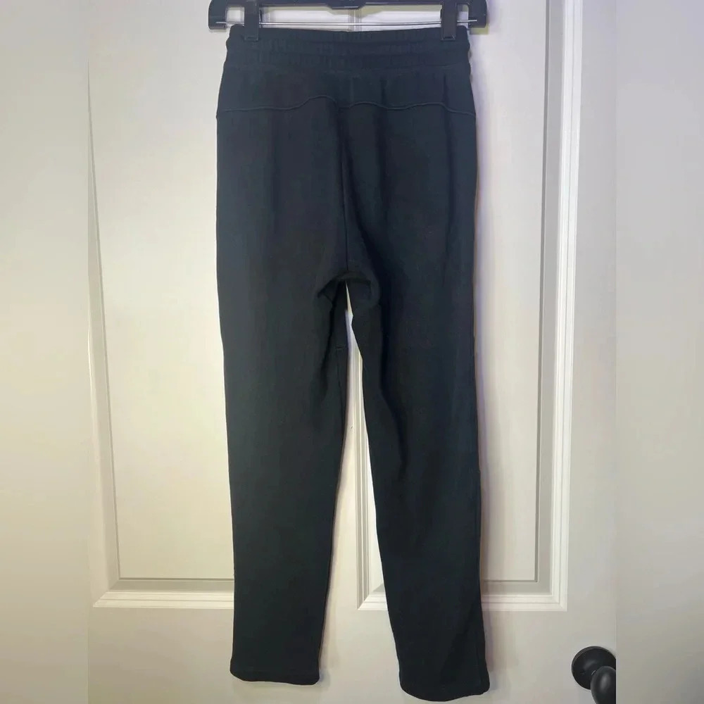 GapFit Kids Tech Jogger - Picture 7 of 10
